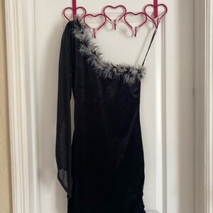 Elegant Black One-Shoulder Dress